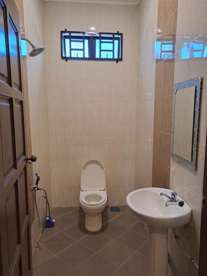 Zn Homestay Gong Badak Kampong Pengkalan Maras Exterior photo